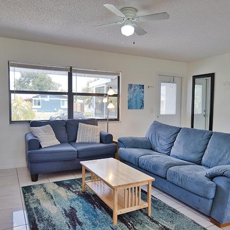Chaves Villa Port Charlotte Exteriör bild